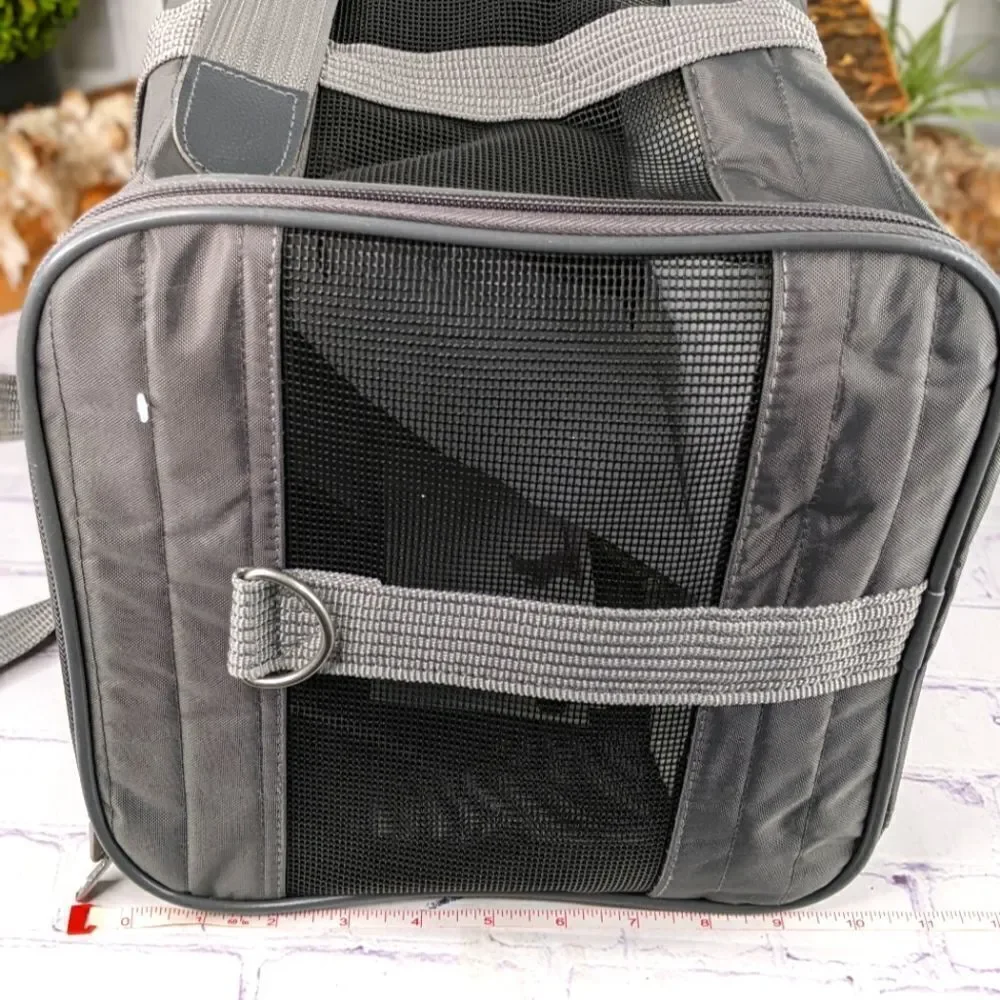 NWT - Sherpa Original Deluxe Pet Carrier - Medium